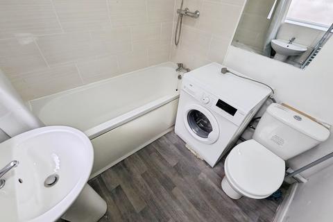 4 bedroom terraced house for sale, 30 Cashs Lane, Foleshill, Coventry, West Midlands CV1 4DS