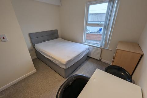 4 bedroom terraced house for sale, 30 Cashs Lane, Foleshill, Coventry, West Midlands CV1 4DS