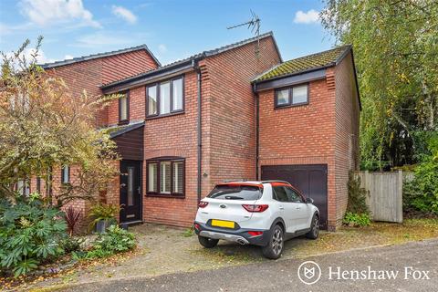 3 bedroom end of terrace house for sale, Knatchbull Close, Romsey, Hampshire