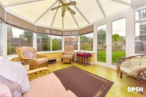 2 bedroom detached bungalow for sale, Westerton Road, Tingley, Wakefield