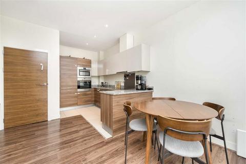 3 bedroom flat to rent, Bromyard Avenue, London W3