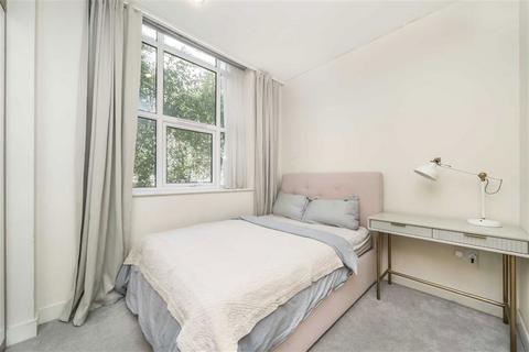 3 bedroom flat to rent, Bromyard Avenue, London W3