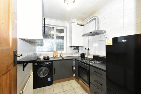4 bedroom semi-detached house to rent, Harrow, HA3