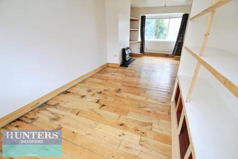 3 bedroom semi-detached house for sale, Rockland Crescent Bradford, West Yorkshire, BD7 2SN
