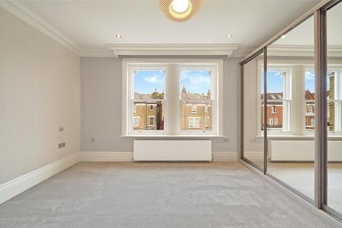 3 bedroom flat to rent, Cleve Road, South Hampstead, London, NW6