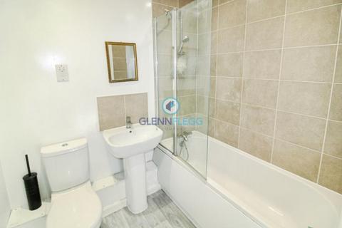 1 bedroom flat to rent, 1A STOKE ROAD, SLOUGH, BERKSHIRE