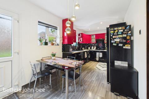 3 bedroom semi-detached house for sale, Deva Road, Crewe