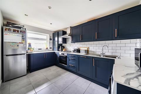 2 bedroom flat for sale, Rydens Road, Walton On Thames, Surrey, KT12