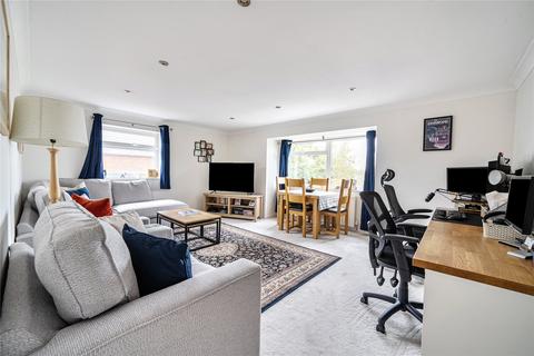 2 bedroom flat for sale, Rydens Road, Walton On Thames, Surrey, KT12