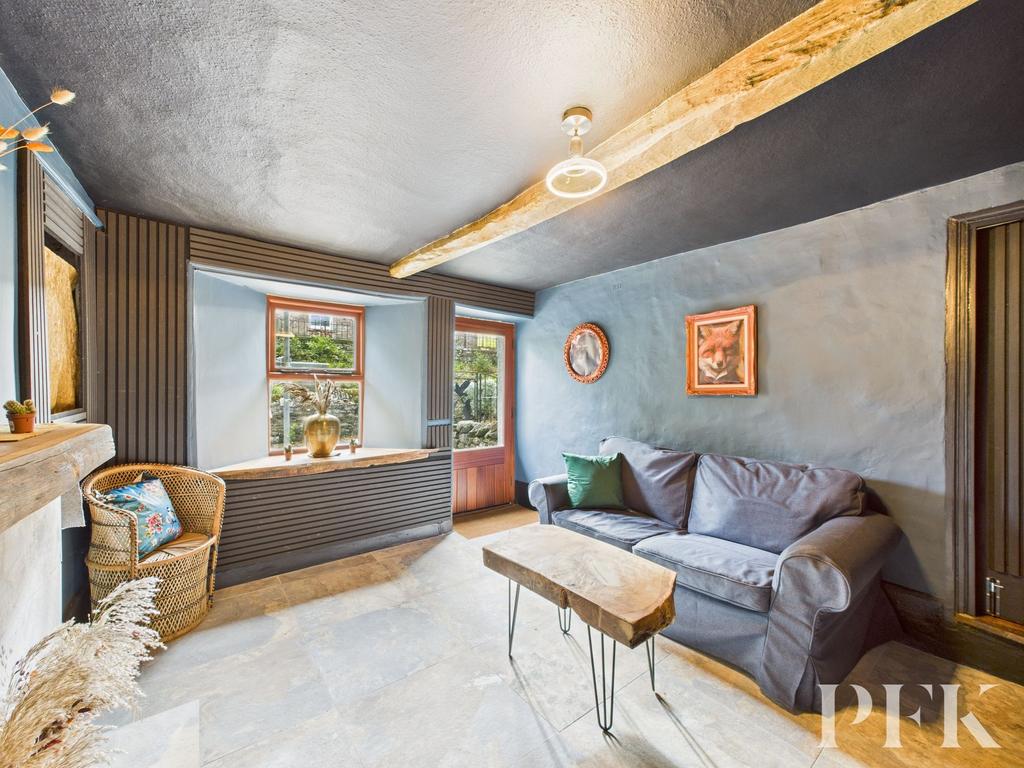 1 Midtown - Living Room