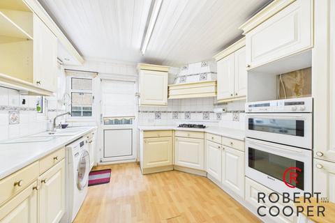 undefined, East Mead, Ruislip, HA4