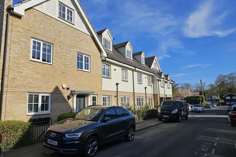 2 bedroom apartment to rent, Sunnymede, Chigwell IG7
