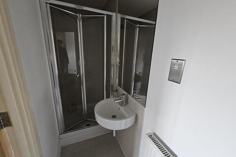 2 bedroom apartment to rent, Sunnymede, Chigwell IG7