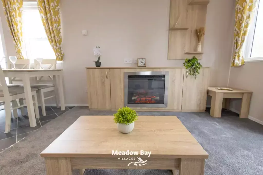 2022 Love Royale Poplar 38x12 2b 47.jpg