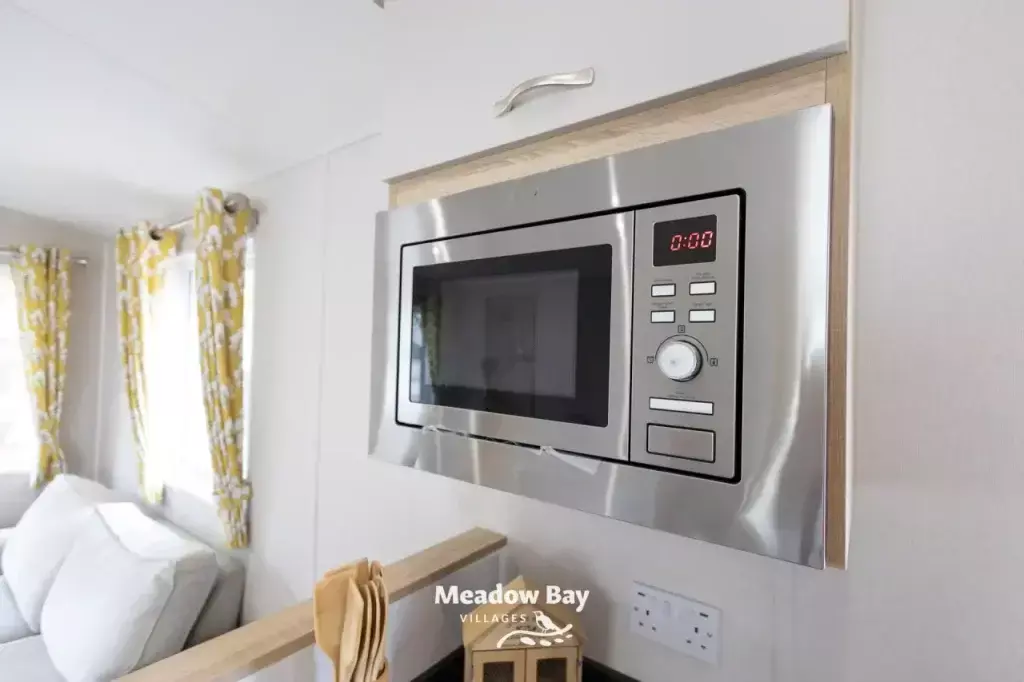 2022 Love Royale Poplar 38x12 2b 45.jpg