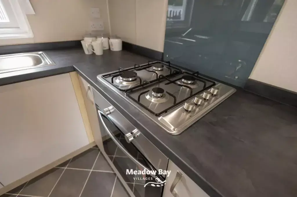 2022 Love Royale Poplar 38x12 2b 44.jpg