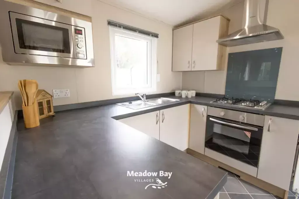 2022 Love Royale Poplar 38x12 2b 43.jpg