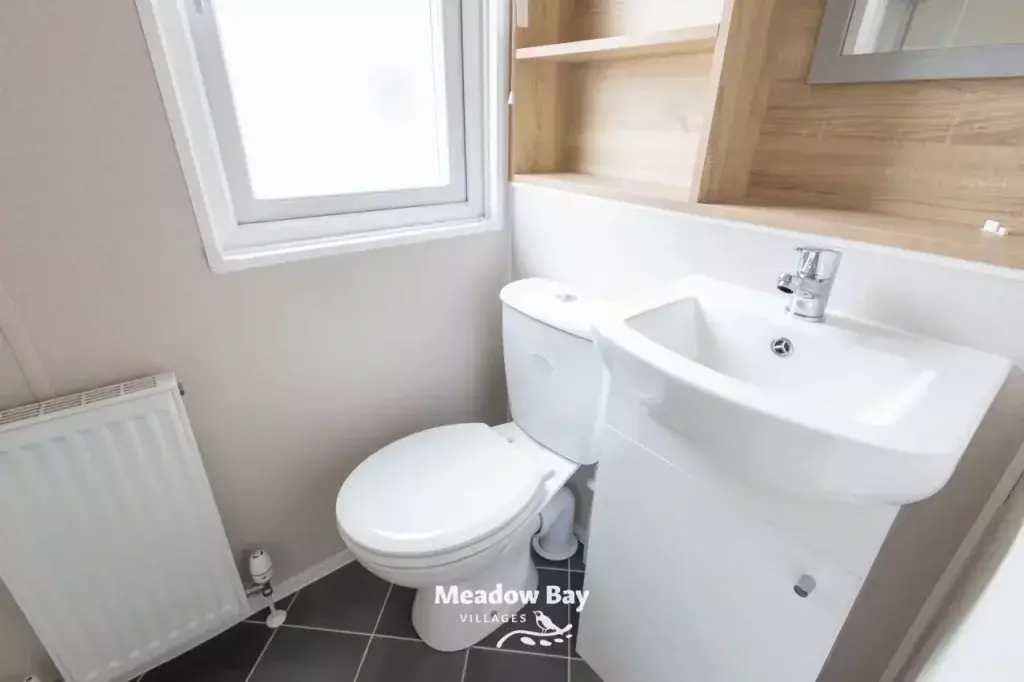 2022 Love Royale Poplar 38x12 2b 52.jpg