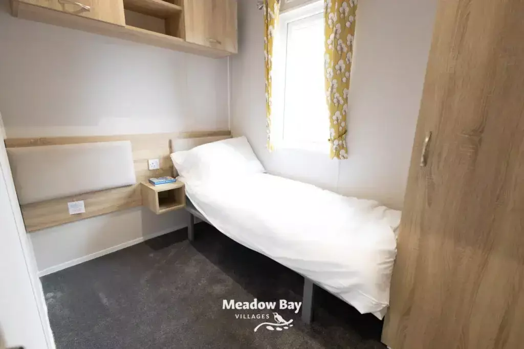 2022 Love Royale Poplar 38x12 2b 51.jpg