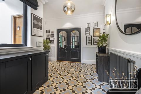 54 Clay Hill, Enfield, EN2 9AW