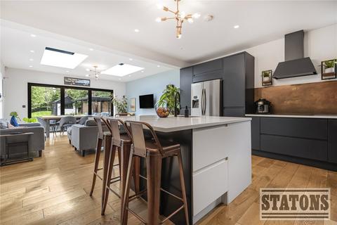 54 Clay Hill, Enfield, EN2 9AW