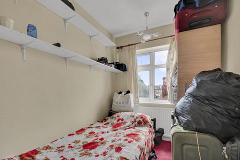 126 Birkbeck Avenue, Greenford, UB6 8LY