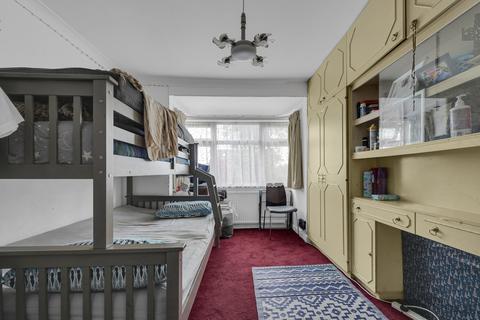 126 Birkbeck Avenue, Greenford, UB6 8LY