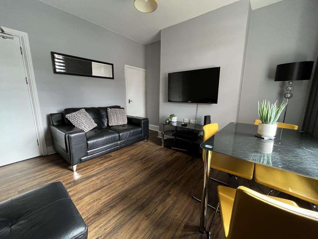 77 F341 E6-BDE6-4 A05-A5 B1-18 CCDF7914 D3 1 105 c.jpeg