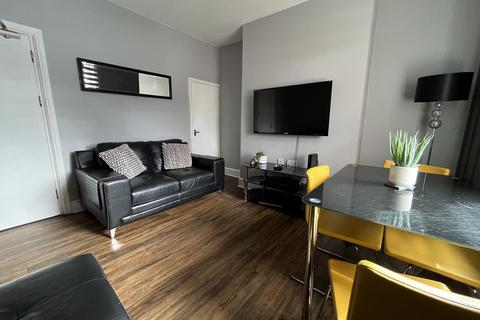 undefined, Lincoln LN5