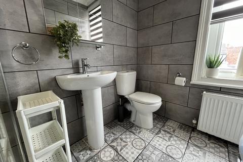 undefined, Lincoln LN5