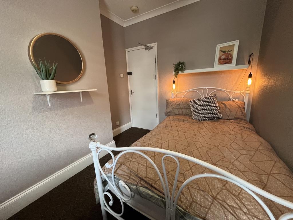 C6292 C15-74 D5-48 EB-BD70-993 F7 F6 FF778 1 105 c.jpeg