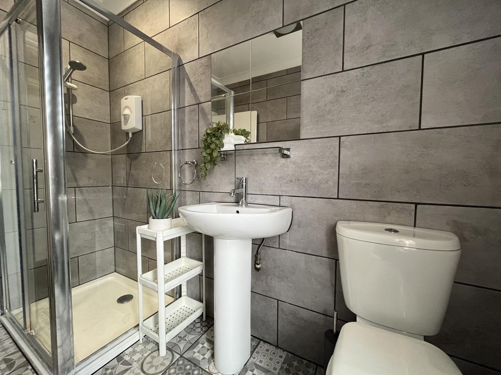 AB907 AD8-A6 D6-4331-8 F72-1 B40 B8 A01 C6 B 1 105 c.jpeg