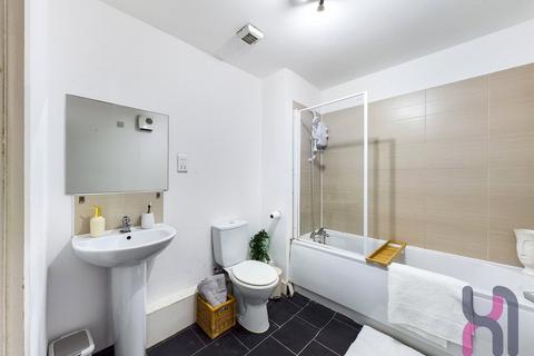 1 bedroom flat to rent, Atlas Court, 75 Heald Grove, Manchester, M14