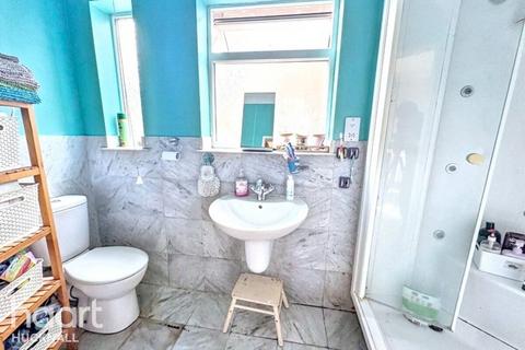 3 bedroom semi-detached house for sale, St Albans Road, Nottingham