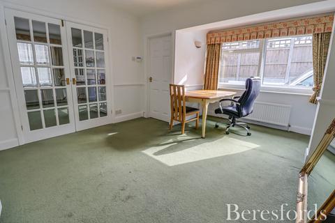 2 bedroom end of terrace house for sale, Weald Road, Brentwood, CM14