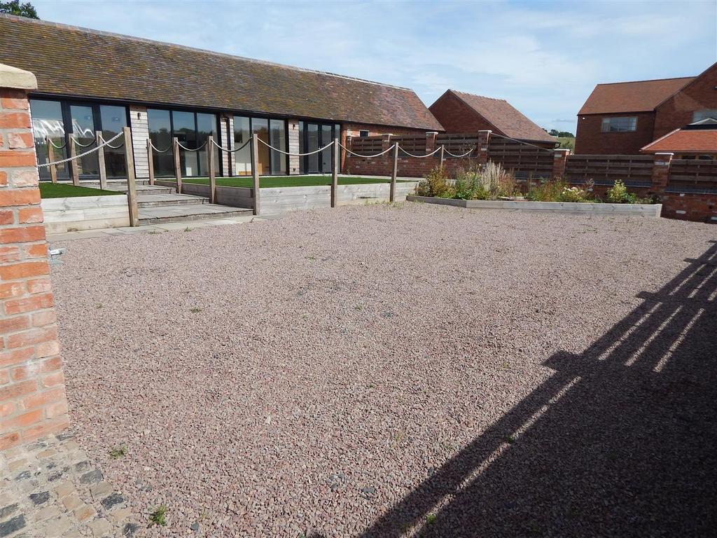 Detached Barn Conversion