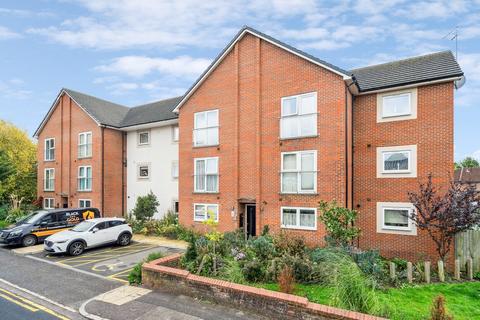 2 bedroom apartment for sale, Ruskin Court , High Wycombe HP11