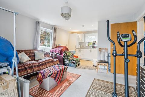 2 bedroom apartment for sale, Ruskin Court , High Wycombe HP11