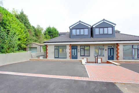 3 bedroom semi-detached bungalow to rent, Clos Y Bryn, Rhiwbina, Cardiff