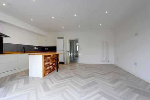 3 bedroom semi-detached bungalow to rent, Clos Y Bryn, Rhiwbina, Cardiff