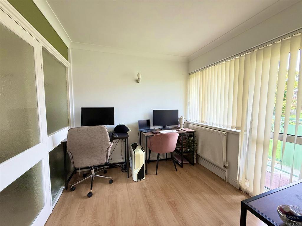 Lounge/dining room