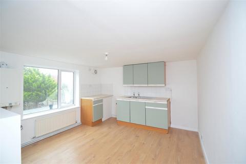 3 bedroom end of terrace house for sale, Hunnyhill, Newport