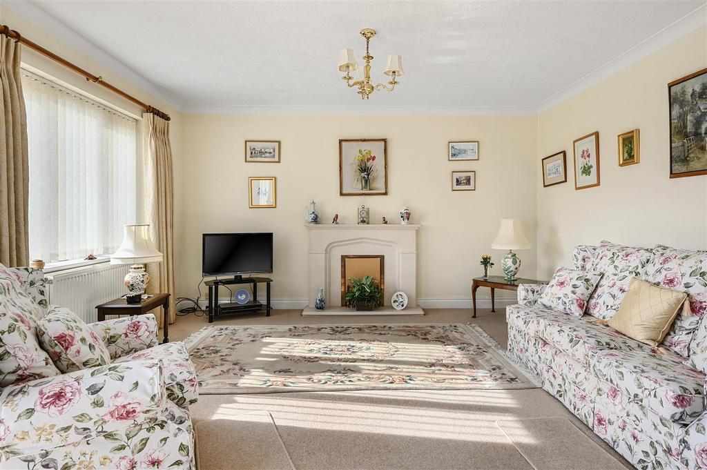 11 HARTFIELD ROAD (2).jpg