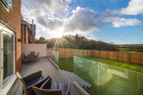 4 bedroom house for sale, Nettlestone Village, Isle of Wight
