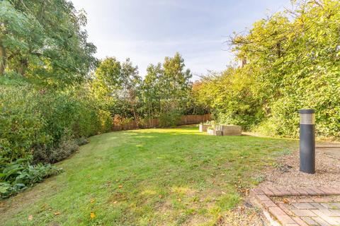 undefined, Biggin Hill, Upper Norwood, London, SE19