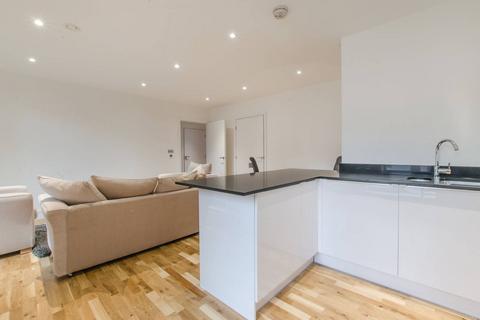 1 bedroom flat to rent, Leven Road, Tower Hamlets, London, E14