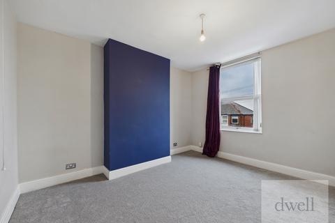 2 bedroom end of terrace house for sale, Broad Lane, Bramley, Leeds, LS13