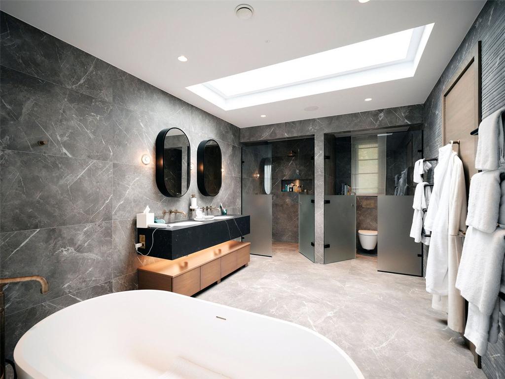Main Bathroom