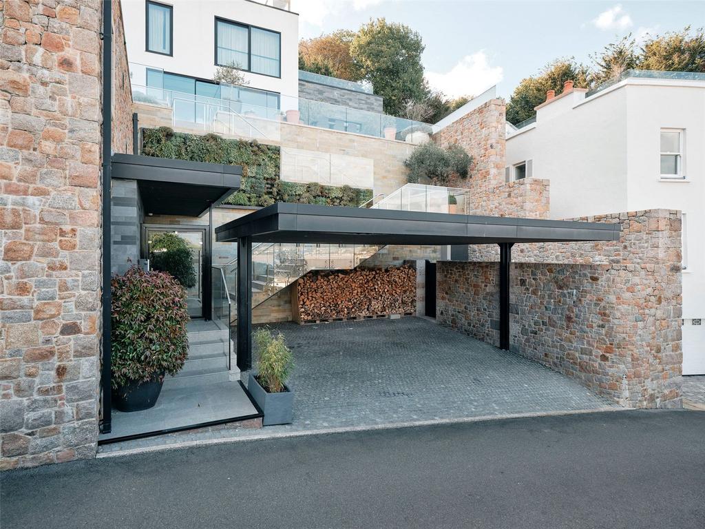 Carport