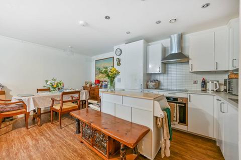 undefined, Staines Road, Hounslow, TW3